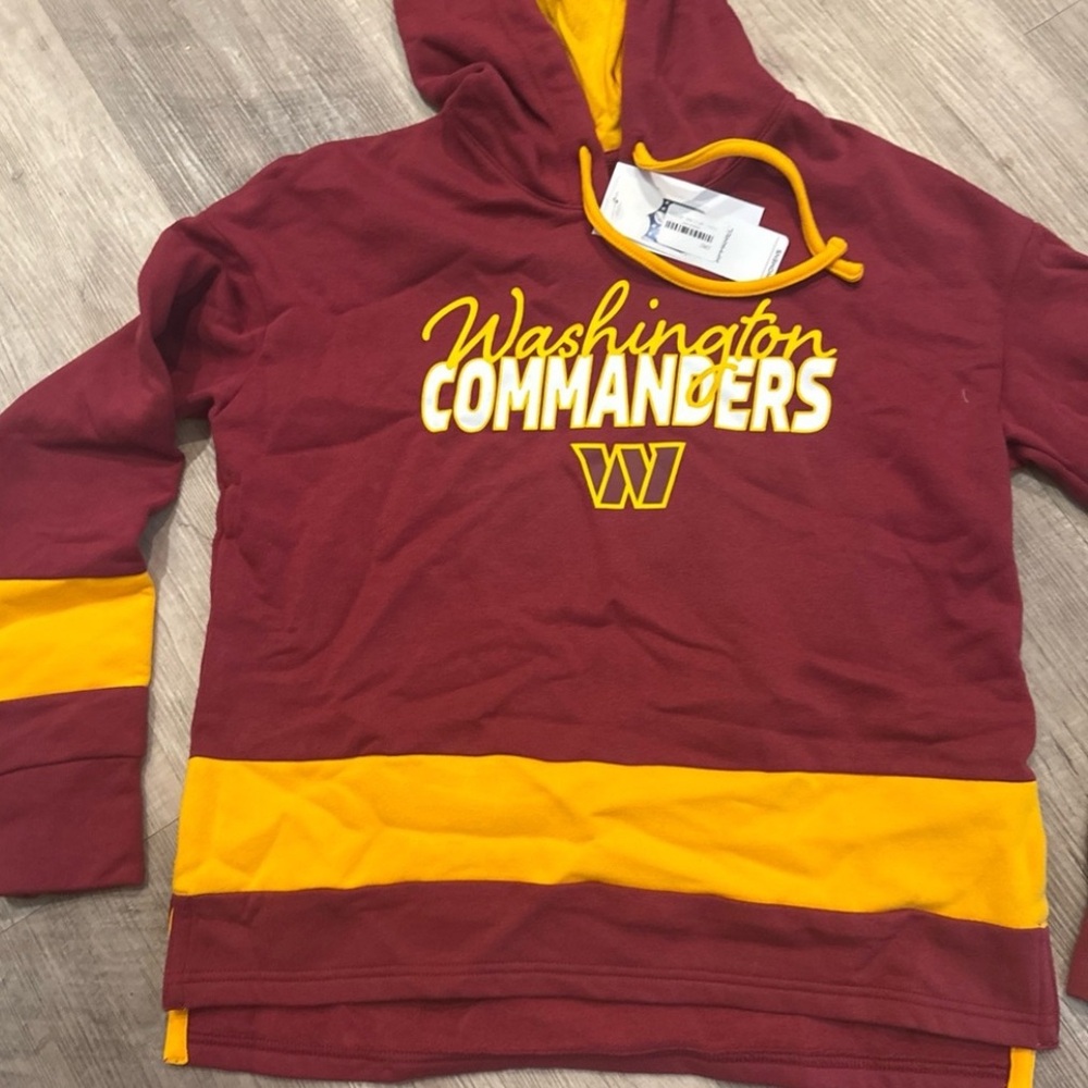 NWT Washington Commanders NFL Team Apparel Women's Hoodie‎ – Size Small